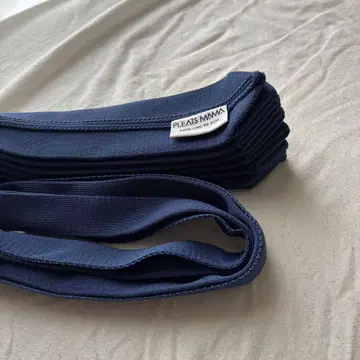 PLEATS MAMA 숄더백 네이비