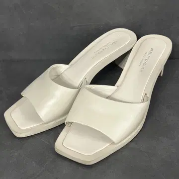 뷰티 앤 유스 뮬 23.0cm