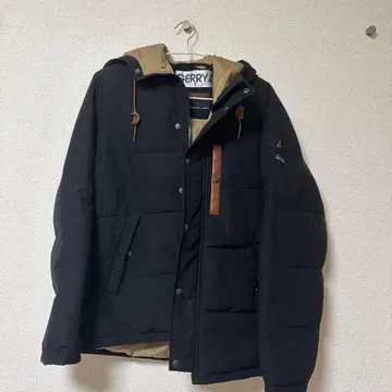 GERRY 블랙 다운 자켓 후드 부착