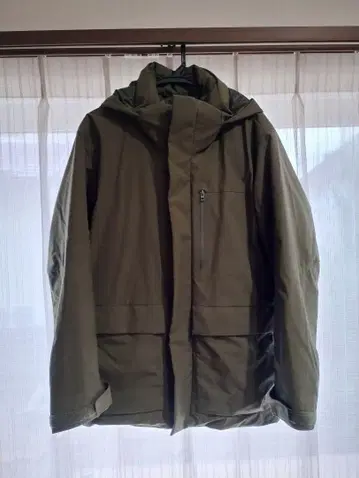 UNIQLO 올리브 그린 하이브리드 다운 후드티