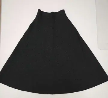 블랙 플레어 스커트 폴리에스테르 100%