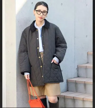 BRITISH KHAKI x FREAK'S STOR 다이아 퀼팅 코트