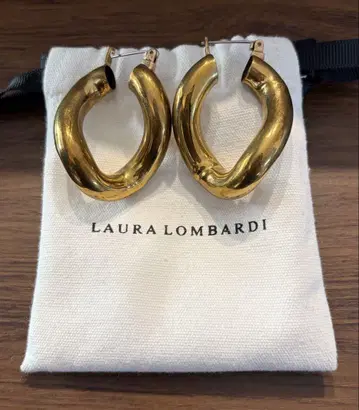 LAURA LOMBARDI 골드 트위스트 후프 귀걸이 로라 롬바르디