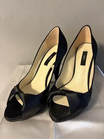 ZARA 자라 블랙 새틴 오픈토 하이힐 결혼식 캬바쿠라