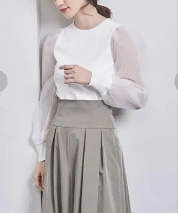 유나이티드 애로우즈 튤 오간자 소매 니트