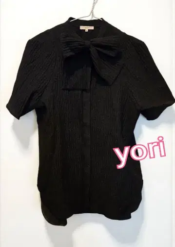 yori 요리 리본 포함 블랙 반팔 셔츠 새상품급 시뉴 채팅