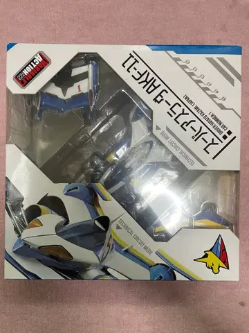 슈퍼 아스라다 AKF-11 피규어