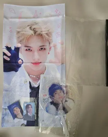 StrayKids 현진 슬로건 증정 포함