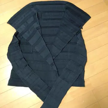 이세이 미야케 블랙 가디건 숏 기장