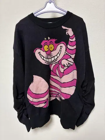 Disney x URBAN REVIVO 콜라보 체셔 고양이 스웨터 M