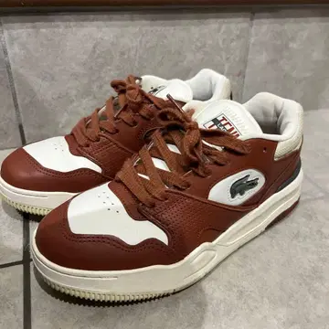 라코스테 가죽 스니커즈 23.5 37