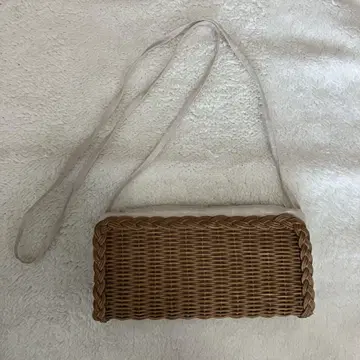 핸드메이드 작가 라탄 숄더백 아이보리