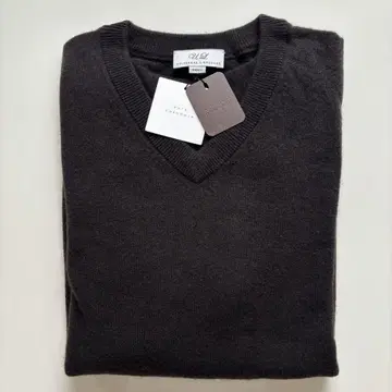 [새상품] 유니버설 랭귀지 캐시미어 V넥 니트