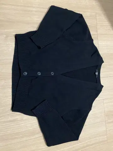 유니클로 블랙 가디건 긴팔