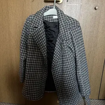 체크 무늬 테일러드 자켓