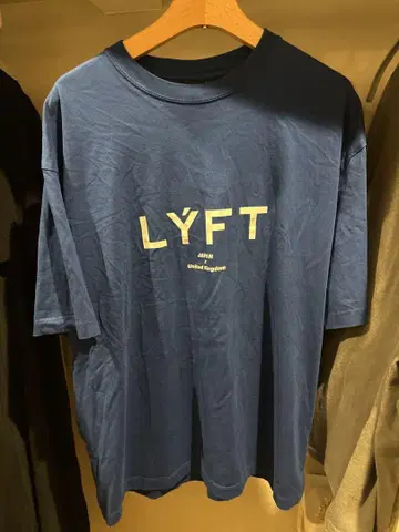 새상품급 LYFT 파랑 T셔츠 L 사이즈