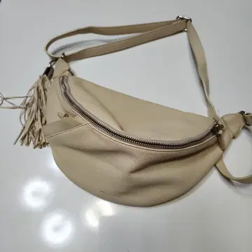 nikoand 베이지 프린지 바디백