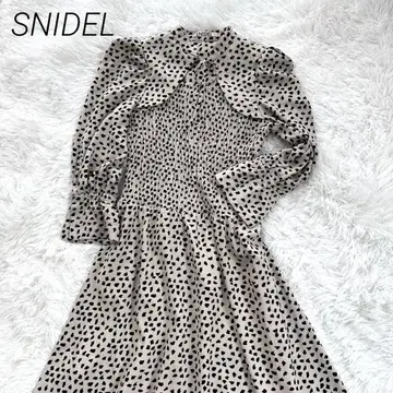 SNIDEL 스나이델 데콜테 오픈 도트 프린트 원피스 새상품급