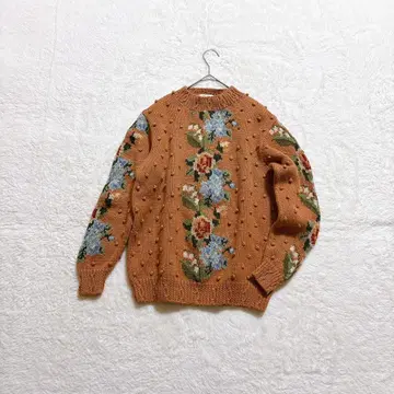 [새상품급] 블루베리팜 꽃무늬 폼폼 니트 울