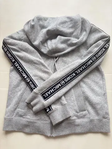MICHAEL KORS 마이클코어스 후드 부착 그레이 후드티 S