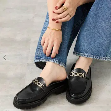 새상품 24AW 카미난도 별주 Signature 로퍼 뮬