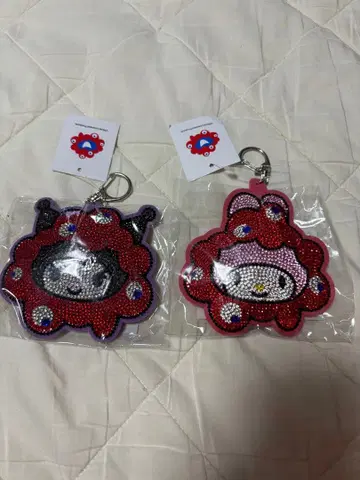 간사이 만박 미야쿠미야쿠 x 산리오 마이멜로디 쿠로미 반짝이는 가죽 키링
