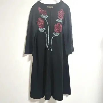 사이토토요코 원피스 블랙 꽃무늬 라메 7부 소매
