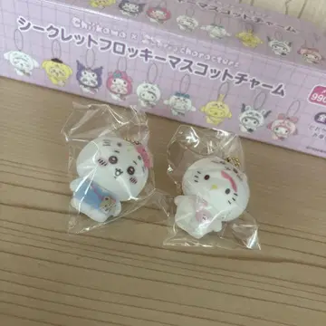 치이카와(먼작귀) 산리오 시크릿 플로키 마스코트 참 치이카와 키티