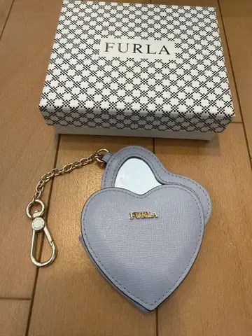 FURLA 하트형 키링 스카이블루 블루 거울