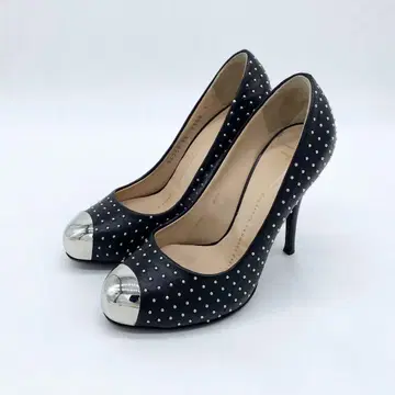 A17889 쥬세페 자노티 메탈 캡토 스터드 힐 펌프스