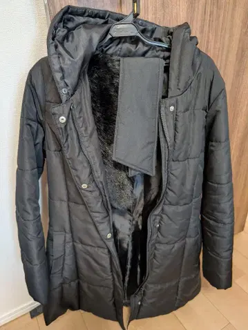 CECIL McBEE 블랙 다운 자켓