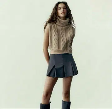 ZARA 박스 플리츠 스칸츠 XS