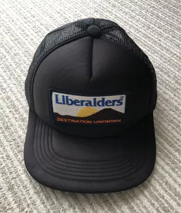 Liberators DESTINATION UNKNOWN 메쉬 캡