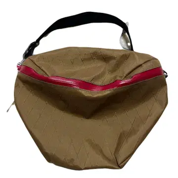 WANDERLUST EQUIPMENT 칸팔라 팩 코요테 x 레드