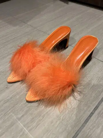 Yello Shoes 오렌지 퍼 뮬 M