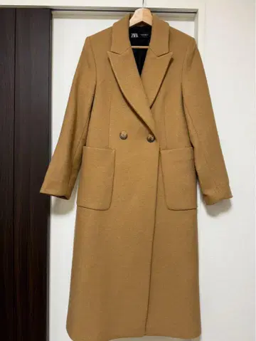 ZARA 브라운 코트