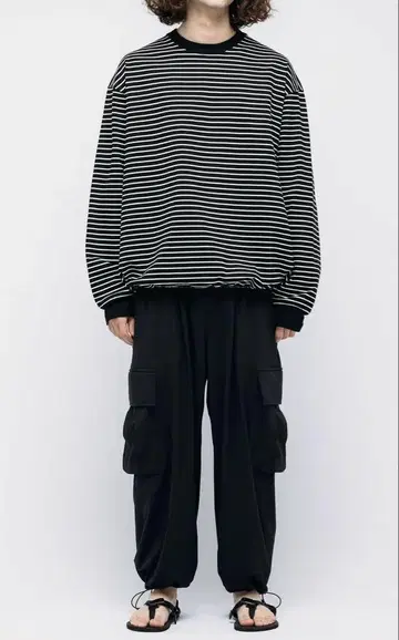 SUMARI 보더 무늬 롱 슬리브 T셔츠