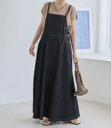 LAVEANGE 블랙 데님 오버롤 스커트