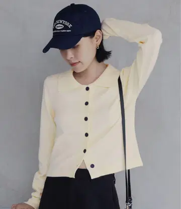 [ 미사용품 ] CHANME 폴로 니트 아이보리 카라 부착 버튼 가디건