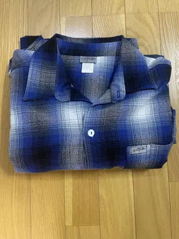 칼탑 긴팔 셔츠