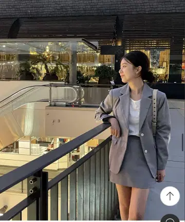 누구 유이니 자켓 스커트 셋업 블루 그레이