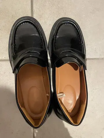 새상품급 UNIQLO 로퍼 블랙
