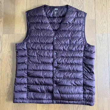 UNIQLO 울트라 라이트 다운 베스트 V넥