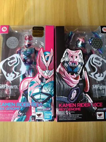 초회 생산 한정판 SHFiguarts 가면라이더 리바이스 렉스 게놈 세트