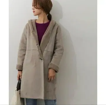 어반 리서치 도어스 페이크 무스탕 코트 세금 포함 20,900엔