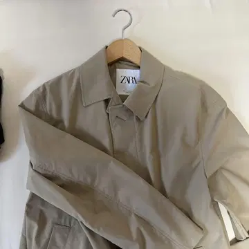 ZARA 베이지 트렌치코트