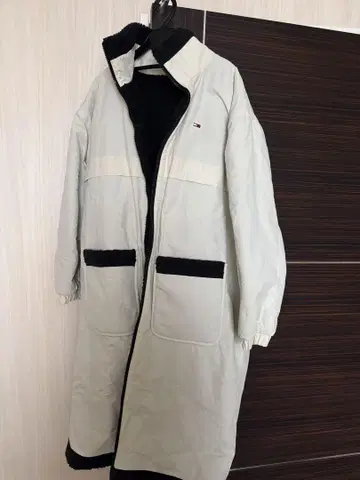 TOMMY 리버서블 롱 코트 아이보리 블랙