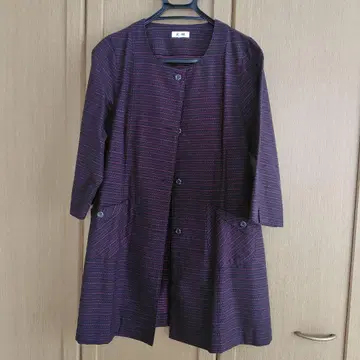 블랙 베이스에 보라색 쿠루메 카스리 7부 소매 코트