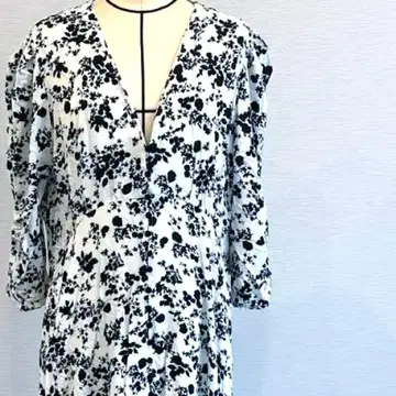 꽃무늬 롱 원피스 V넥 긴팔 ZARA