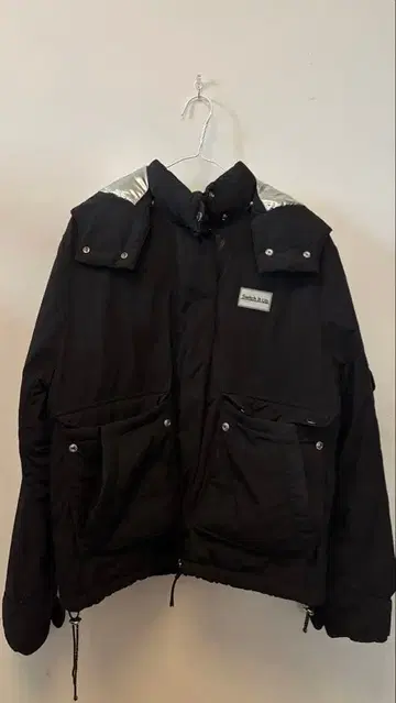 Bershka 블랙 다운 자켓